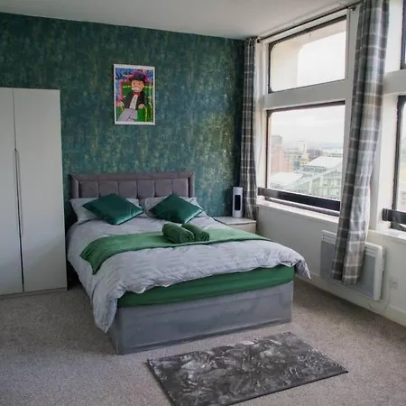 Manchester City Centre Apartment, Skyline View Exterior photo